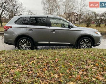 Серый Мицубиси Аутлендер, объемом двигателя 2.36 л и пробегом 150 тыс. км за 13500 $, фото 8 на Automoto.ua