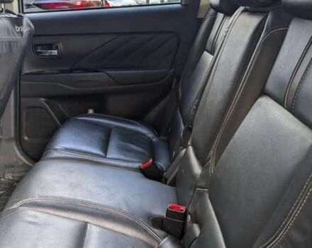 Серый Мицубиси Аутлендер, объемом двигателя 0 л и пробегом 115 тыс. км за 10500 $, фото 11 на Automoto.ua