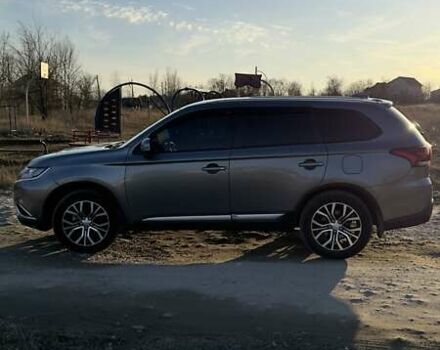 Сірий Міцубісі Аутлендер, об'ємом двигуна 2.36 л та пробігом 131 тис. км за 17200 $, фото 2 на Automoto.ua