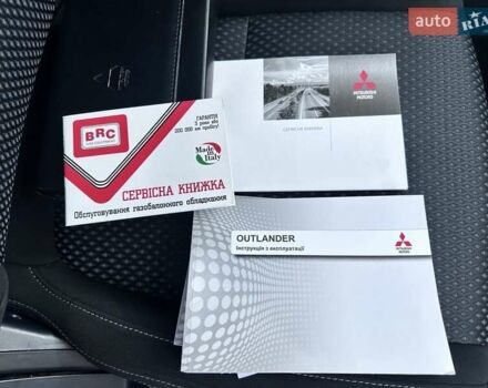 Серый Мицубиси Аутлендер, объемом двигателя 2 л и пробегом 98 тыс. км за 17900 $, фото 49 на Automoto.ua