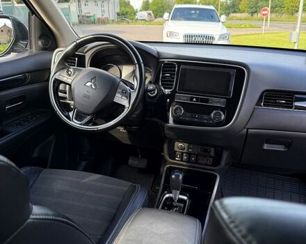 Серый Мицубиси Аутлендер, объемом двигателя 2.4 л и пробегом 139 тыс. км за 18900 $, фото 10 на Automoto.ua