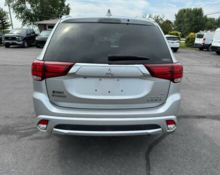 Міцубісі Аутлендер 2018 у Києві на Automoto.ua Сірий Міцубісі Аутлендер, об'ємом двигуна 2.5 л та пробігом 38 тис. км за 6100 $, фото 4 на Automoto.ua