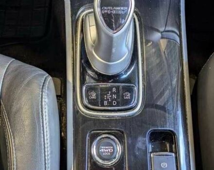 Серый Мицубиси Аутлендер, объемом двигателя 0 л и пробегом 115 тыс. км за 10500 $, фото 9 на Automoto.ua