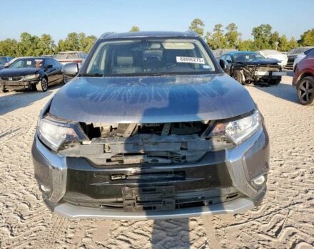 Серый Мицубиси Аутлендер, объемом двигателя 2.4 л и пробегом 150 тыс. км за 2800 $, фото 4 на Automoto.ua