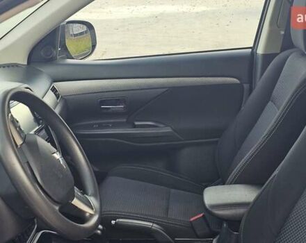 Міцубісі Аутлендер 2018 у Чернігові на Automoto.ua Сірий Міцубісі Аутлендер, об'ємом двигуна 2.36 л та пробігом 170 тис. км за 14300 $, фото 11 на Automoto.ua