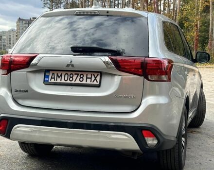 Серый Мицубиси Аутлендер, объемом двигателя 2.4 л и пробегом 110 тыс. км за 15950 $, фото 3 на Automoto.ua