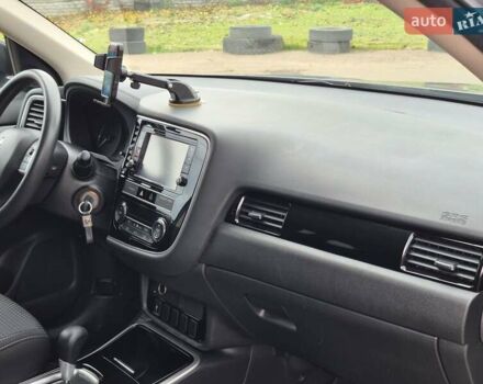 Сірий Міцубісі Аутлендер, об'ємом двигуна 2.4 л та пробігом 115 тис. км за 14700 $, фото 38 на Automoto.ua