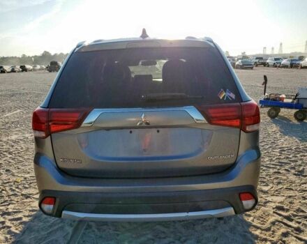 Серый Мицубиси Аутлендер, объемом двигателя 2.4 л и пробегом 150 тыс. км за 2800 $, фото 5 на Automoto.ua