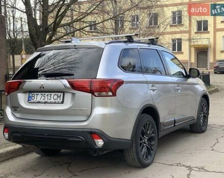 Сірий Міцубісі Аутлендер, об'ємом двигуна 2.36 л та пробігом 38 тис. км за 17800 $, фото 2 на Automoto.ua