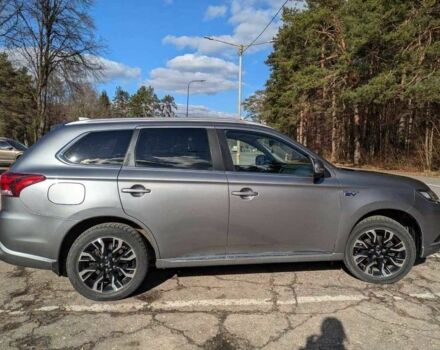 Серый Мицубиси Аутлендер, объемом двигателя 0 л и пробегом 115 тыс. км за 10500 $, фото 1 на Automoto.ua