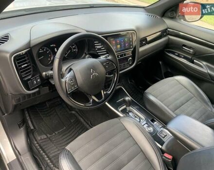 Сірий Міцубісі Аутлендер, об'ємом двигуна 2.36 л та пробігом 38 тис. км за 17800 $, фото 9 на Automoto.ua