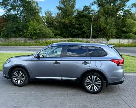 Серый Мицубиси Аутлендер, объемом двигателя 2.4 л и пробегом 139 тыс. км за 18900 $, фото 6 на Automoto.ua