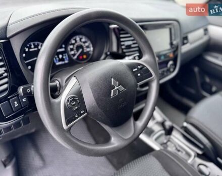 Серый Мицубиси Аутлендер, объемом двигателя 2.4 л и пробегом 103 тыс. км за 15497 $, фото 14 на Automoto.ua