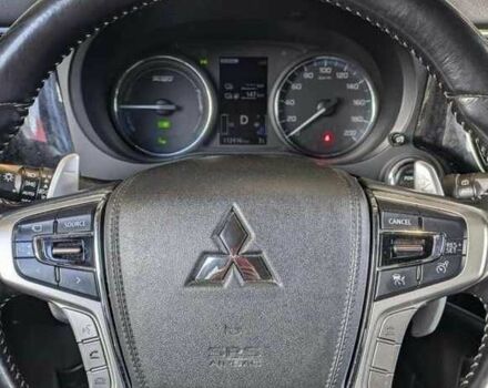 Серый Мицубиси Аутлендер, объемом двигателя 0 л и пробегом 115 тыс. км за 10500 $, фото 8 на Automoto.ua