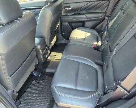 Серый Мицубиси Аутлендер, объемом двигателя 2.4 л и пробегом 89 тыс. км за 9900 $, фото 8 на Automoto.ua