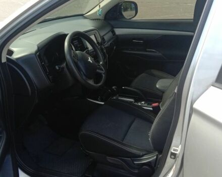 Серый Мицубиси Аутлендер, объемом двигателя 2.4 л и пробегом 100 тыс. км за 17700 $, фото 4 на Automoto.ua