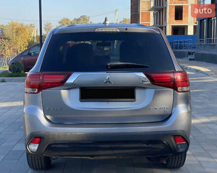 Серый Мицубиси Аутлендер, объемом двигателя 2.4 л и пробегом 133 тыс. км за 16000 $, фото 11 на Automoto.ua
