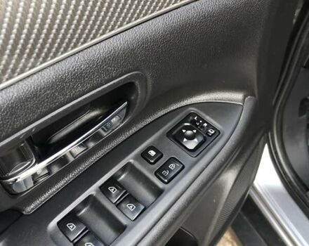 Серый Мицубиси Аутлендер, объемом двигателя 2.36 л и пробегом 155 тыс. км за 17500 $, фото 9 на Automoto.ua