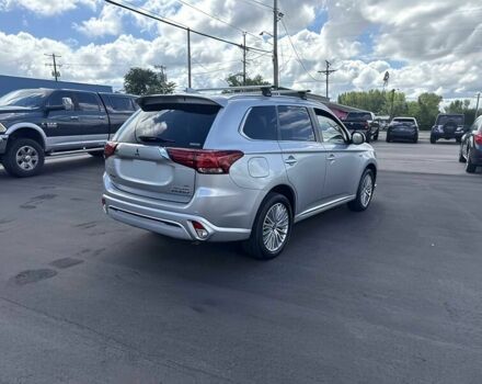 Серый Мицубиси Аутлендер, объемом двигателя 2 л и пробегом 46 тыс. км за 19800 $, фото 3 на Automoto.ua