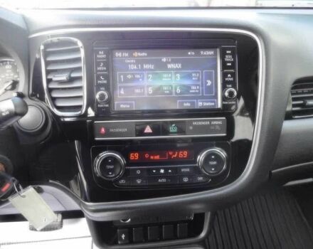 Серый Мицубиси Аутлендер, объемом двигателя 2.4 л и пробегом 38 тыс. км за 13200 $, фото 7 на Automoto.ua