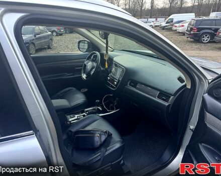 Серый Мицубиси Аутлендер, объемом двигателя 2.4 л и пробегом 115 тыс. км за 17000 $, фото 11 на Automoto.ua