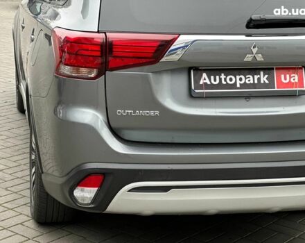 Серый Мицубиси Аутлендер, объемом двигателя 2.4 л и пробегом 131 тыс. км за 17440 $, фото 8 на Automoto.ua