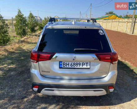 Серый Мицубиси Аутлендер, объемом двигателя 2.36 л и пробегом 135 тыс. км за 19200 $, фото 11 на Automoto.ua