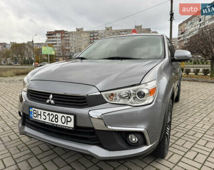 Серый Мицубиси Аутлендер, объемом двигателя 2 л и пробегом 45 тыс. км за 14000 $, фото 1 на Automoto.ua