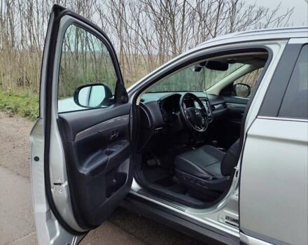 Серый Мицубиси Аутлендер, объемом двигателя 2.36 л и пробегом 101 тыс. км за 16400 $, фото 16 на Automoto.ua