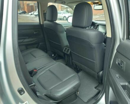 Серый Мицубиси Аутлендер, объемом двигателя 2.4 л и пробегом 85 тыс. км за 20500 $, фото 4 на Automoto.ua