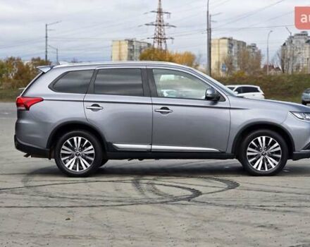 Мицубиси Аутлендер 2019 в Киеве на Automoto.ua Серый Мицубиси Аутлендер, объемом двигателя 2.4 л и пробегом 73 тыс. км за 20999 $, фото 14 на Automoto.ua