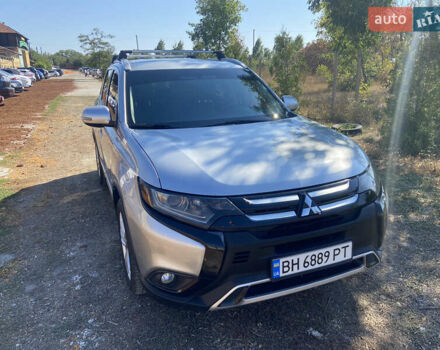 Серый Мицубиси Аутлендер, объемом двигателя 2.36 л и пробегом 135 тыс. км за 19200 $, фото 15 на Automoto.ua