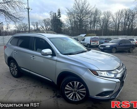 Серый Мицубиси Аутлендер, объемом двигателя 2.4 л и пробегом 115 тыс. км за 17000 $, фото 5 на Automoto.ua