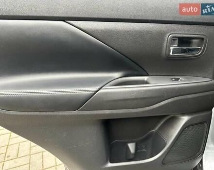 Сірий Міцубісі Аутлендер, об'ємом двигуна 2.4 л та пробігом 131 тис. км за 17440 $, фото 12 на Automoto.ua