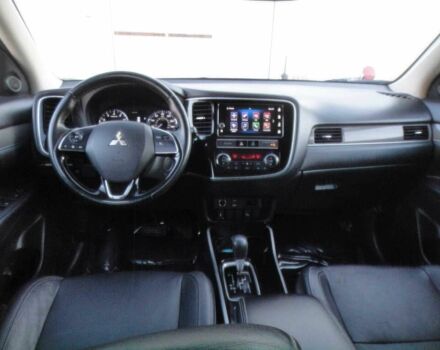 Серый Мицубиси Аутлендер, объемом двигателя 2.4 л и пробегом 42 тыс. км за 10400 $, фото 9 на Automoto.ua