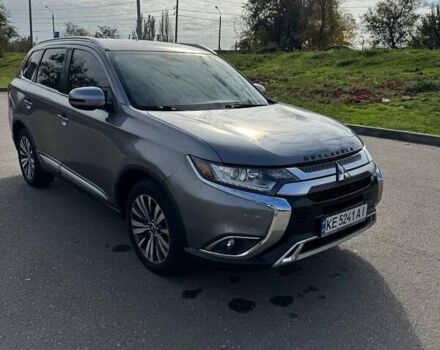 Міцубісі Аутлендер 2019 у Кривому Розі на Automoto.ua Сірий Міцубісі Аутлендер, об'ємом двигуна 2.4 л та пробігом 80 тис. км за 19100 $, фото 15 на Automoto.ua