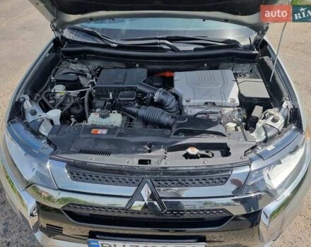 Мицубиси Аутлендер 2019 в Львове на Automoto.ua Серый Мицубиси Аутлендер, объемом двигателя 2 л и пробегом 74 тыс. км за 23300 $, фото 4 на Automoto.ua