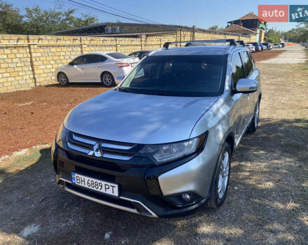 Серый Мицубиси Аутлендер, объемом двигателя 2.36 л и пробегом 135 тыс. км за 19200 $, фото 16 на Automoto.ua