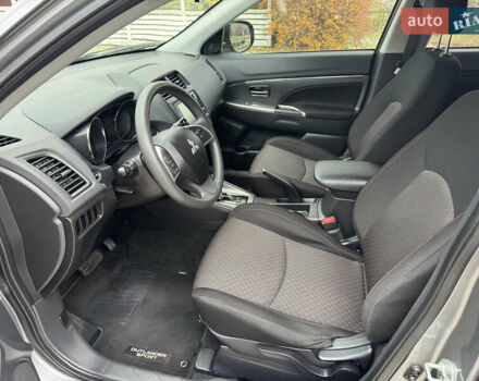 Серый Мицубиси Аутлендер, объемом двигателя 2 л и пробегом 45 тыс. км за 14000 $, фото 23 на Automoto.ua