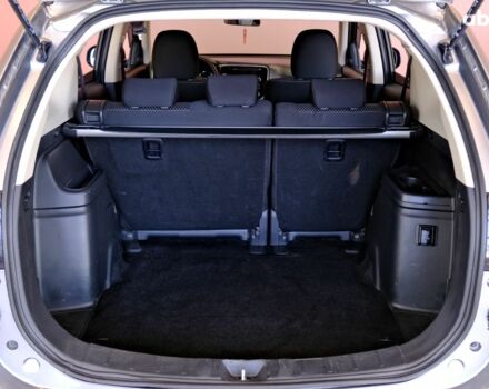 Сірий Міцубісі Аутлендер, об'ємом двигуна 2 л та пробігом 48 тис. км за 15900 $, фото 8 на Automoto.ua