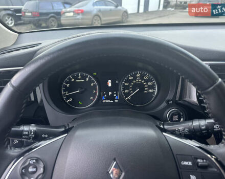 Серый Мицубиси Аутлендер, объемом двигателя 2.4 л и пробегом 115 тыс. км за 17500 $, фото 6 на Automoto.ua