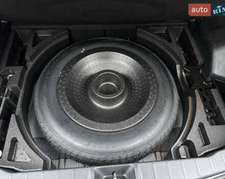 Серый Мицубиси Аутлендер, объемом двигателя 2 л и пробегом 45 тыс. км за 14000 $, фото 33 на Automoto.ua