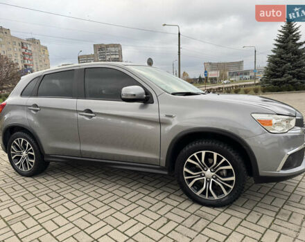 Серый Мицубиси Аутлендер, объемом двигателя 2 л и пробегом 45 тыс. км за 14000 $, фото 6 на Automoto.ua