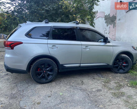 Серый Мицубиси Аутлендер, объемом двигателя 2.36 л и пробегом 135 тыс. км за 19200 $, фото 33 на Automoto.ua