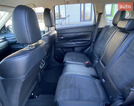 Серый Мицубиси Аутлендер, объемом двигателя 2.4 л и пробегом 133 тыс. км за 16000 $, фото 7 на Automoto.ua