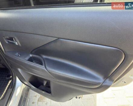 Серый Мицубиси Аутлендер, объемом двигателя 2.36 л и пробегом 123 тыс. км за 22000 $, фото 15 на Automoto.ua