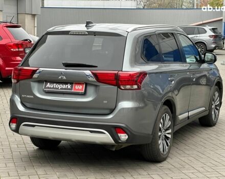 Серый Мицубиси Аутлендер, объемом двигателя 2.4 л и пробегом 131 тыс. км за 17440 $, фото 5 на Automoto.ua