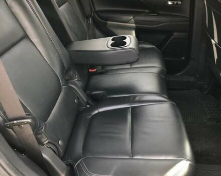 Серый Мицубиси Аутлендер, объемом двигателя 2.36 л и пробегом 155 тыс. км за 17500 $, фото 12 на Automoto.ua