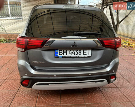 Серый Мицубиси Аутлендер, объемом двигателя 2 л и пробегом 137 тыс. км за 16500 $, фото 5 на Automoto.ua