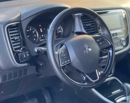 Сірий Міцубісі Аутлендер, об'ємом двигуна 2.4 л та пробігом 133 тис. км за 14000 $, фото 3 на Automoto.ua